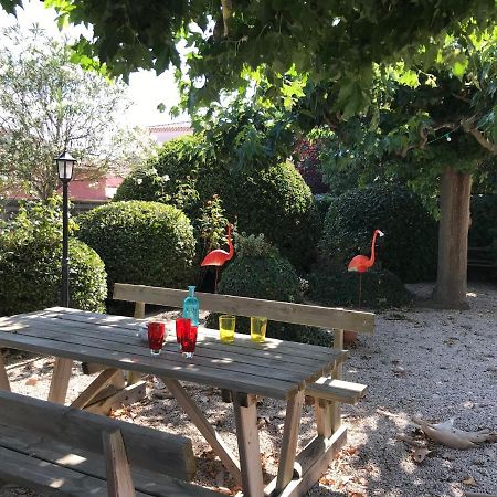 Villa Mas Viala Vauvert Esterno foto